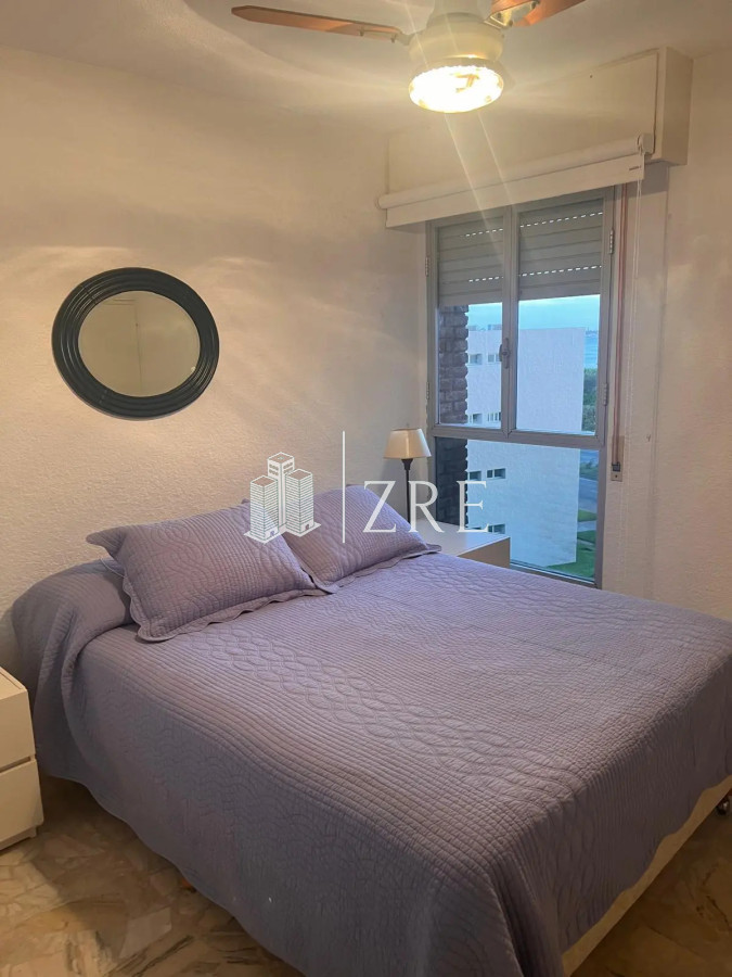 Apartamento ID.657 - Venta apartamento dos dormitorios. Playa mansa, Punta Del Este.