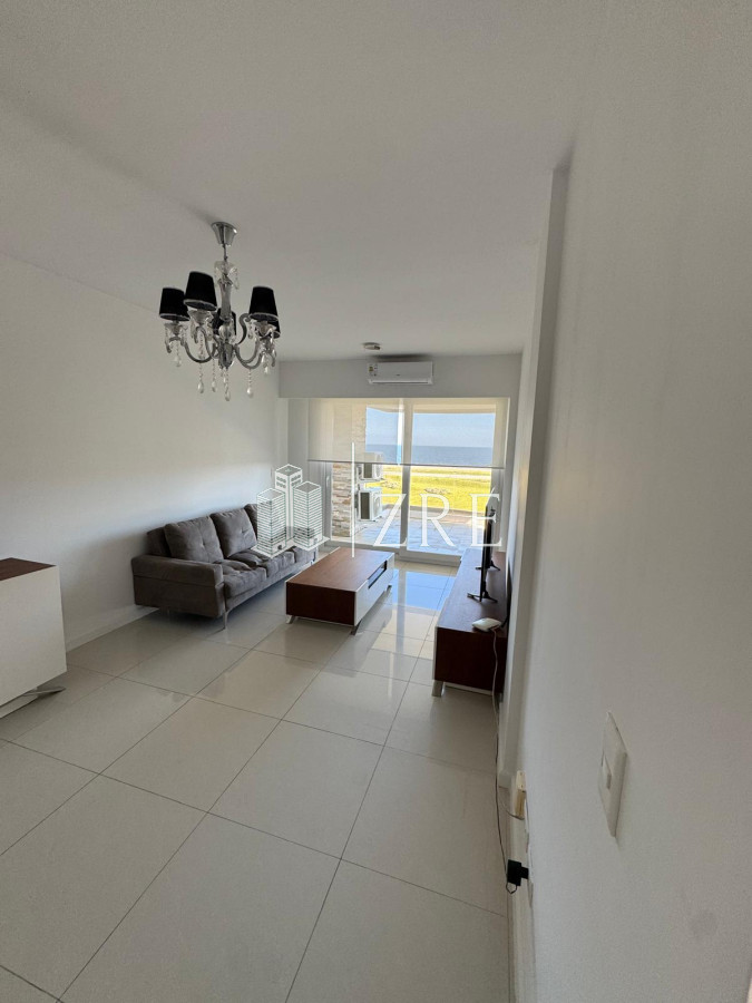 Apartamento ID.543 - Venta apartamento 2 dormitorios. Playa mansa, Punta del Este. 