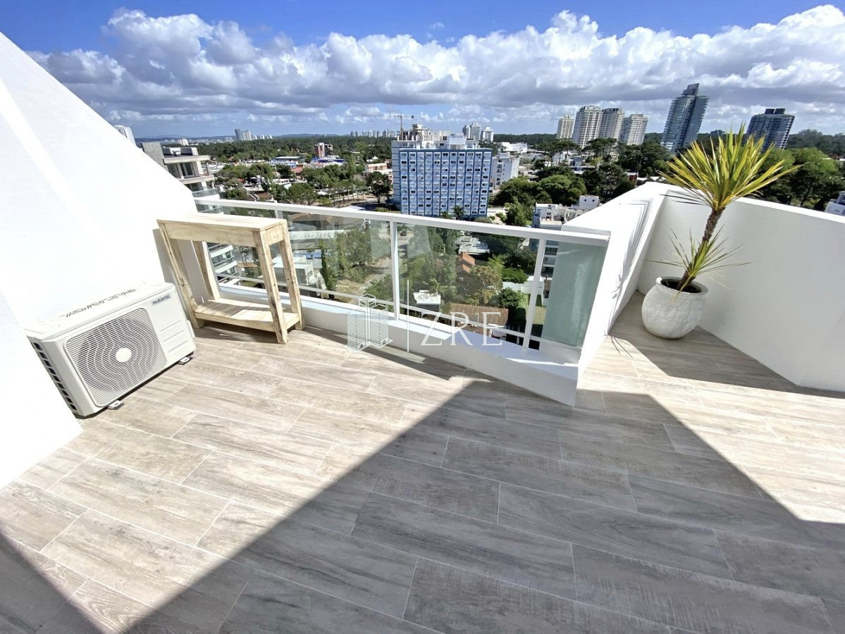 Apartamento ID.163 - Venta apartamento 3 dormitorios. Aidy Grill, Punta del Este.  