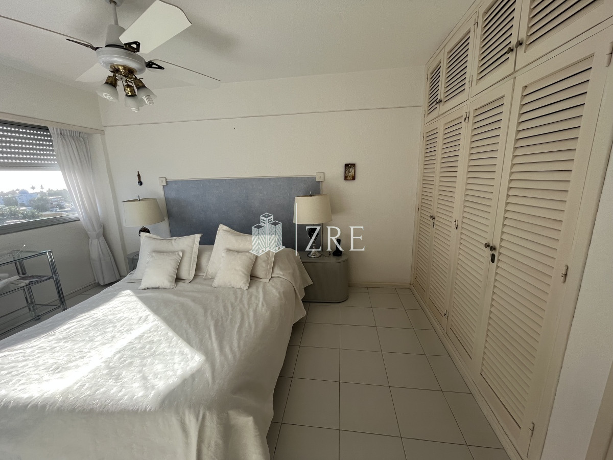 Apartamento ID.132 - Venta aparartamento en Peninsula Punta del Este, 2 dormitorios 2 baños