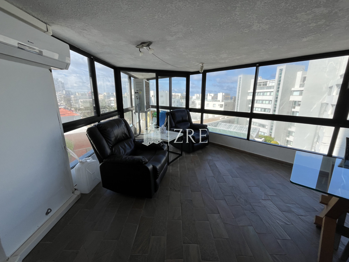 Apartamento ID.640 - Venta apartamento cuatro dormitorios, Península. Punta Del Este 