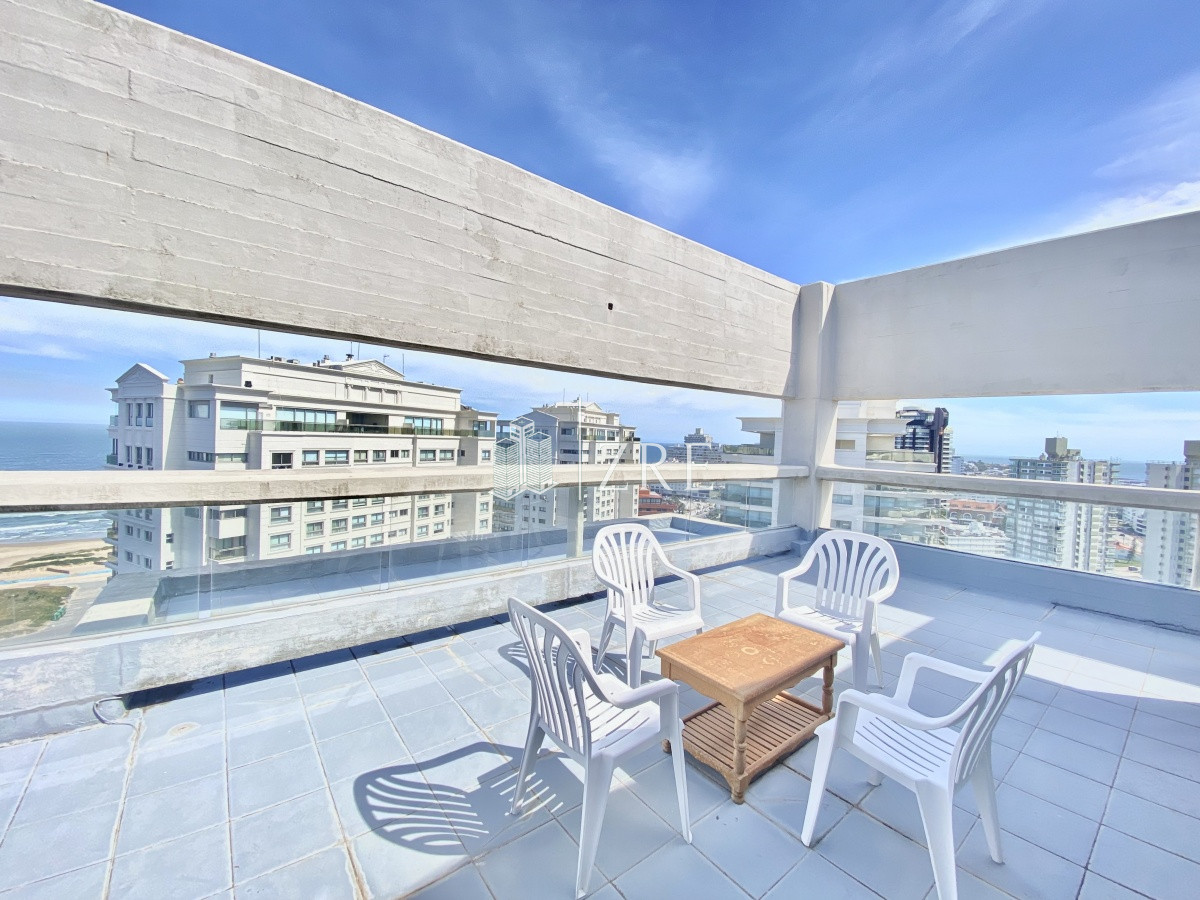 Apartamento ID.279 - Venta apartamento 4 dormitorios playa brava Punta del Este