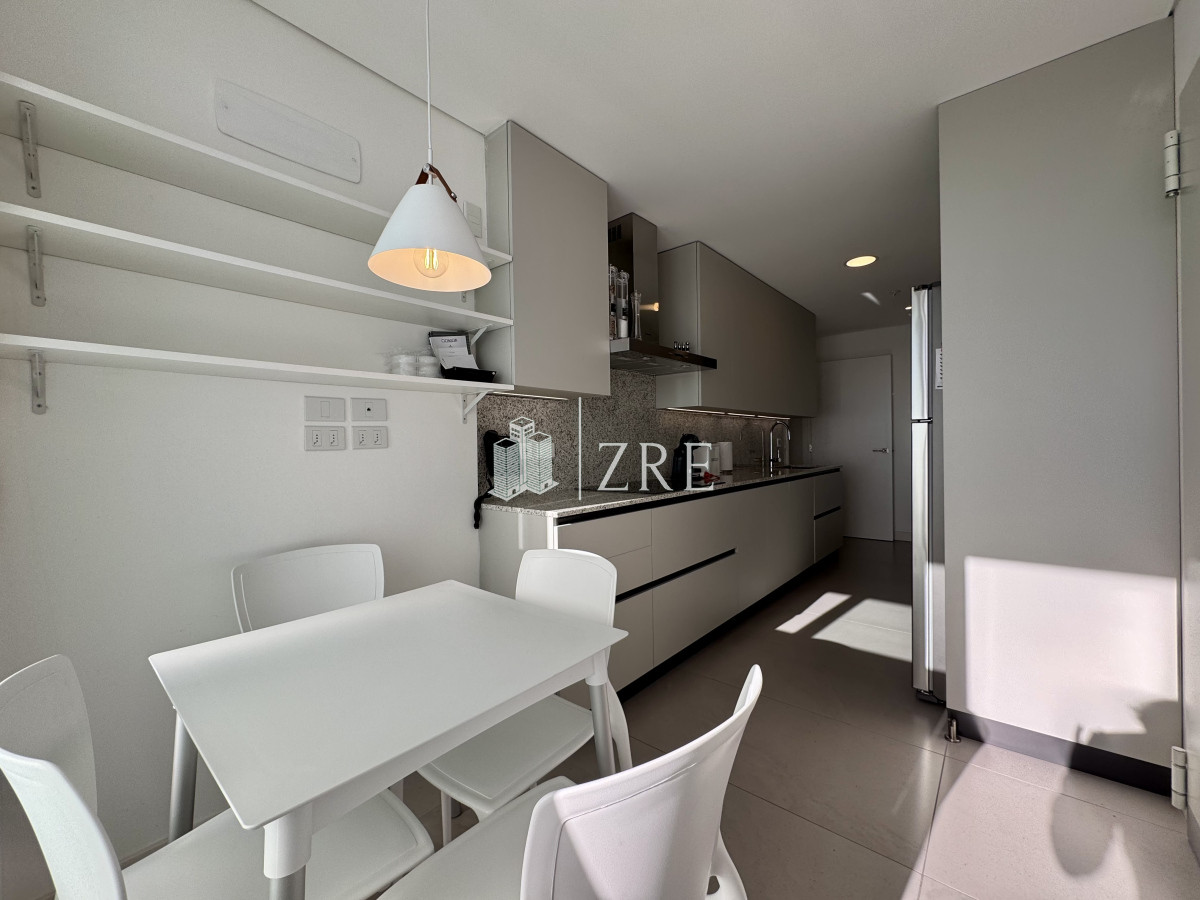 Apartamento ID.558 - Venta apartamento Punta del Este, playa brava 