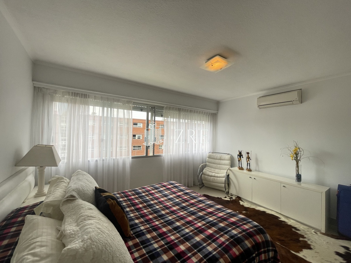 Apartamento ID.496 - Venta apartamento 3 dormitorios playa mansa Punta del Este