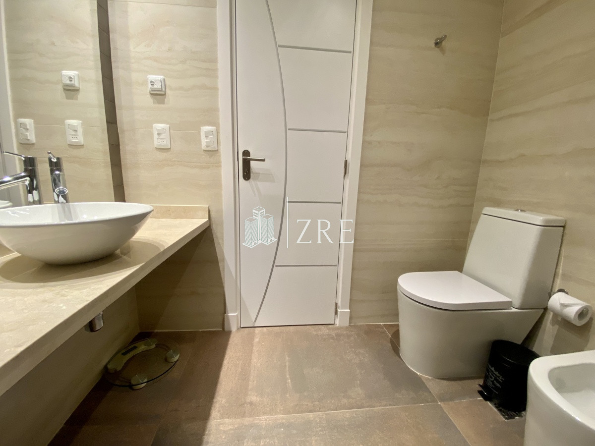 Apartamento ID.311 - Venta dos dormitorios playa mansa Punta del Este