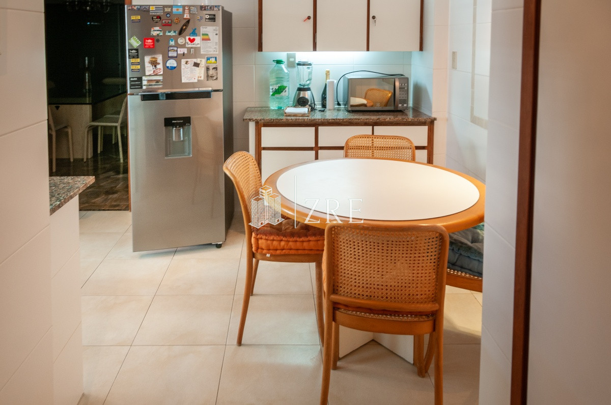 Apartamento ID.338 - Primera fila Playa Mansa, semipiso en Malecon.