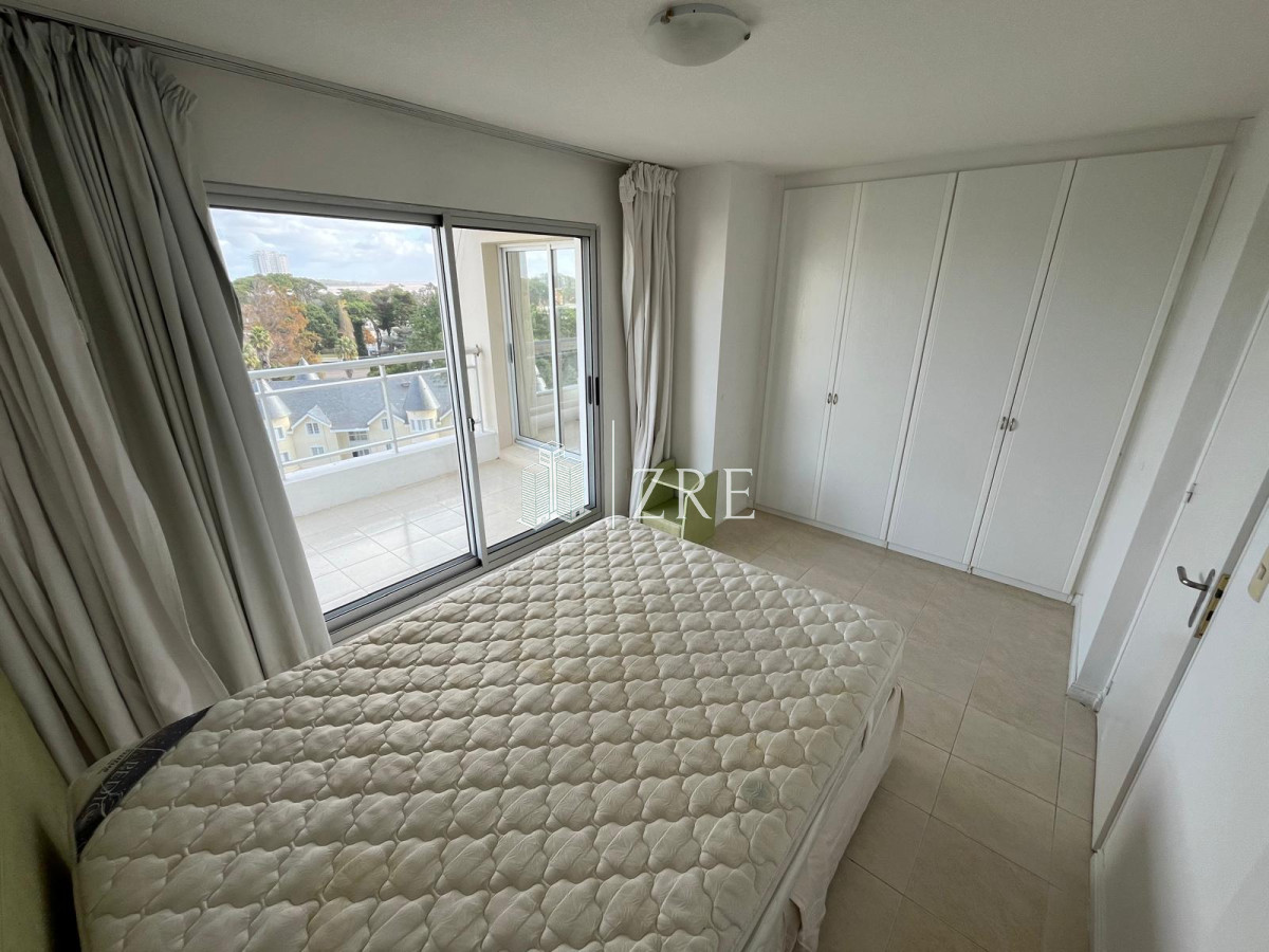 Apartamento ID.596 - Venta apartamento Amadeus, Playa Mansa, Punta del Este