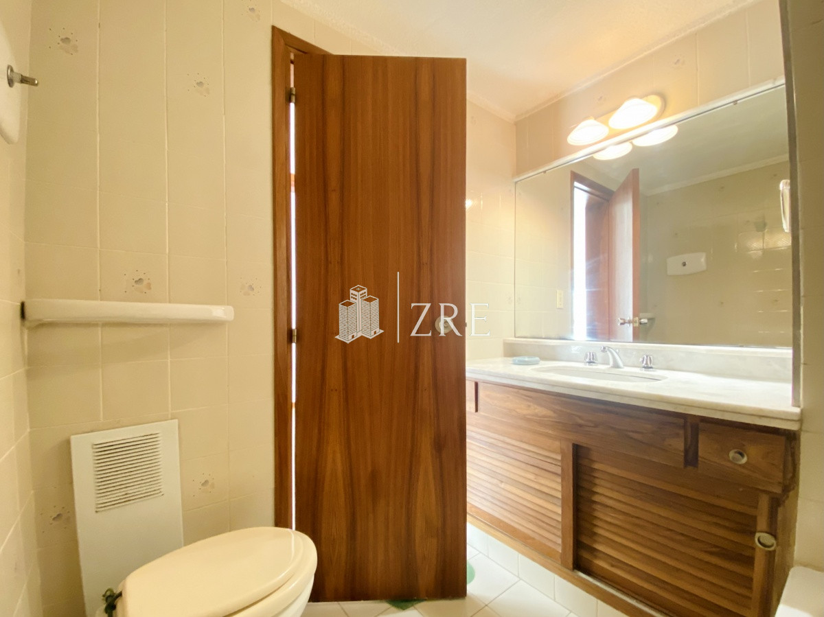 Apartamento ID.434 - Venta apartamento 3 dormitorios, piso alto, Torre tradicional en Punta del Este 