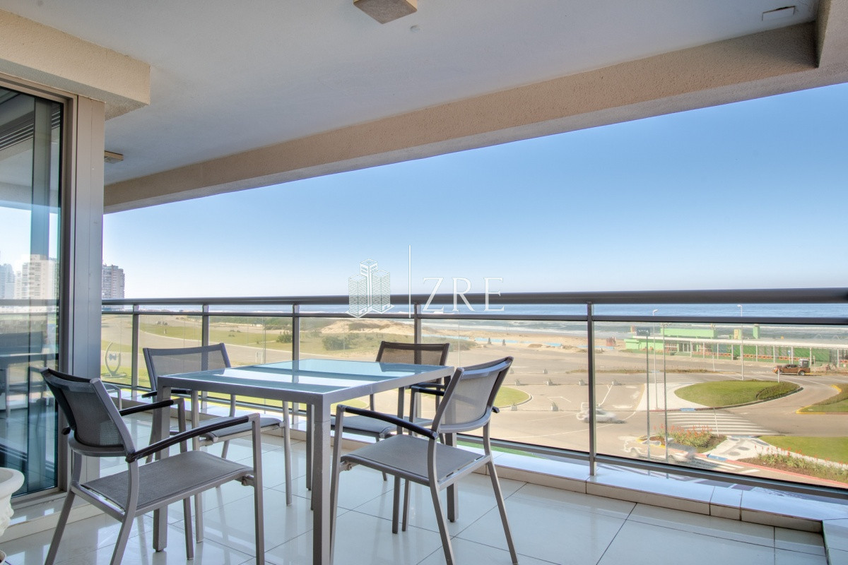 Apartamento ID.513 - Venta apartamento Imperiale II tres dormitorios y servicio playa brava Punta del Este