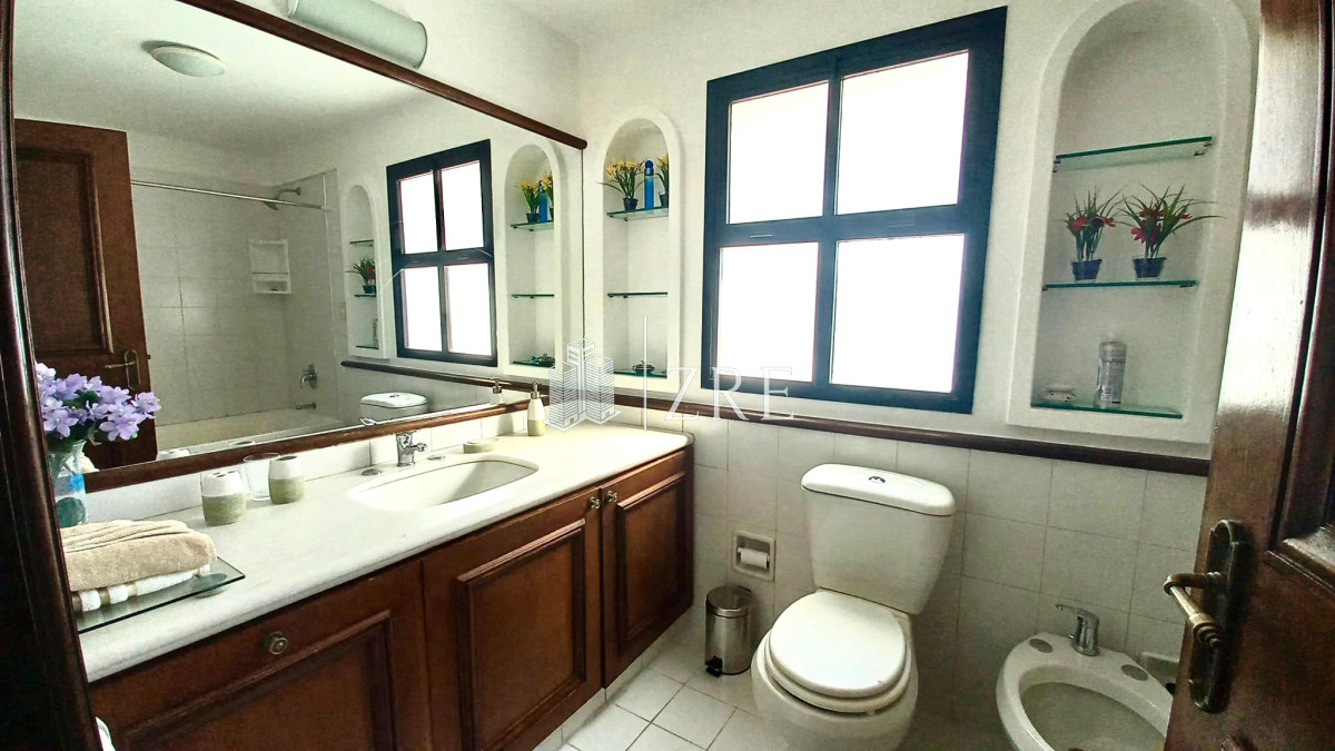 Apartamento ID.175 - Venta - Alquiler Departamento - 3 Dormitorios 3 baños + Servicio - Playa Brava   