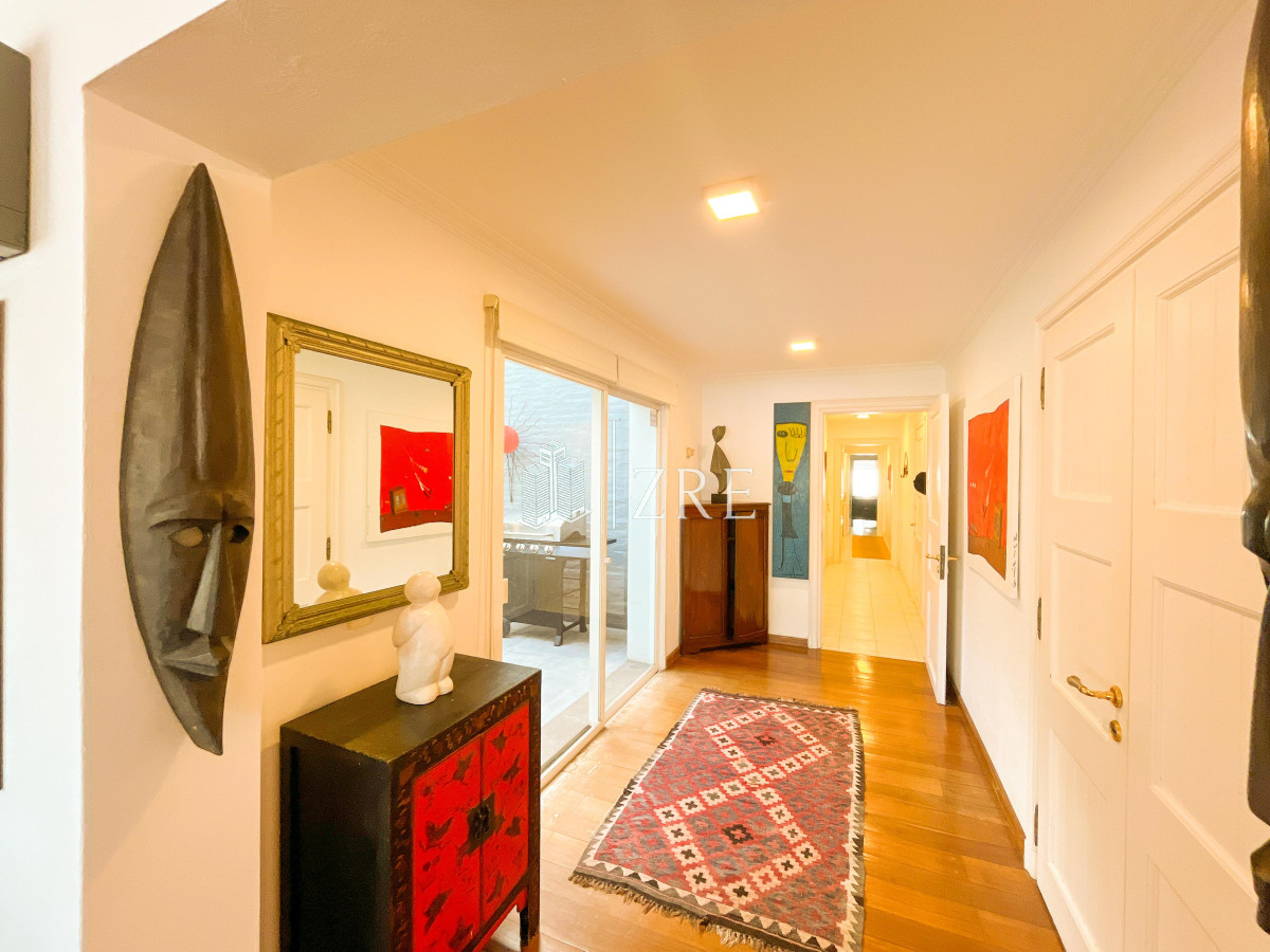 Apartamento ID.985 - Venta y alquiler apartamento en Península, Punta del Este 