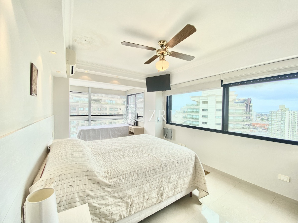 Apartamento ID.279 - Venta apartamento 4 dormitorios playa brava Punta del Este