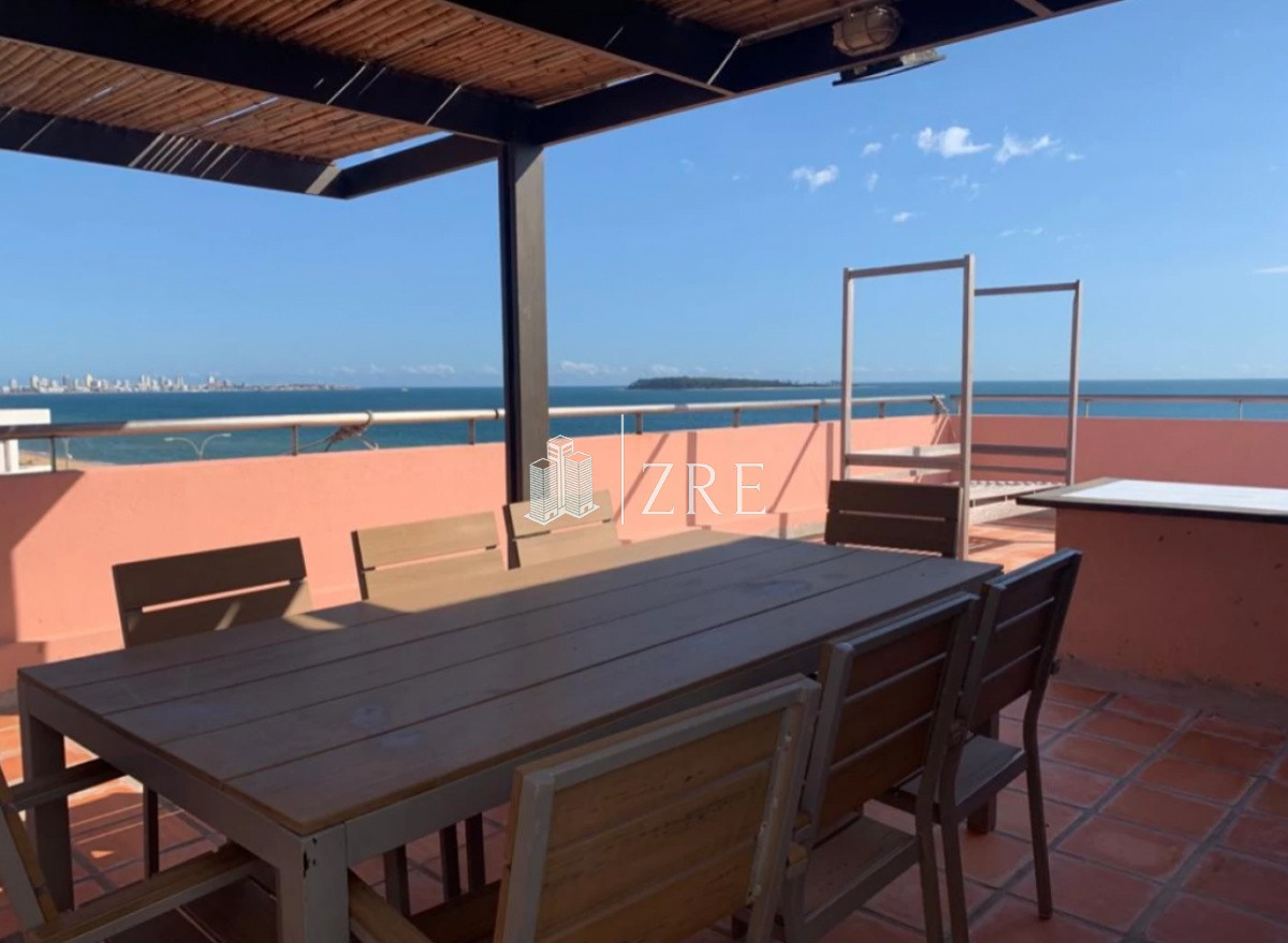 Apartamento ID.472 - Venta apartamento Frente al Mar, Playa Mansa en Venta Dos Dormitorios y Parrillero