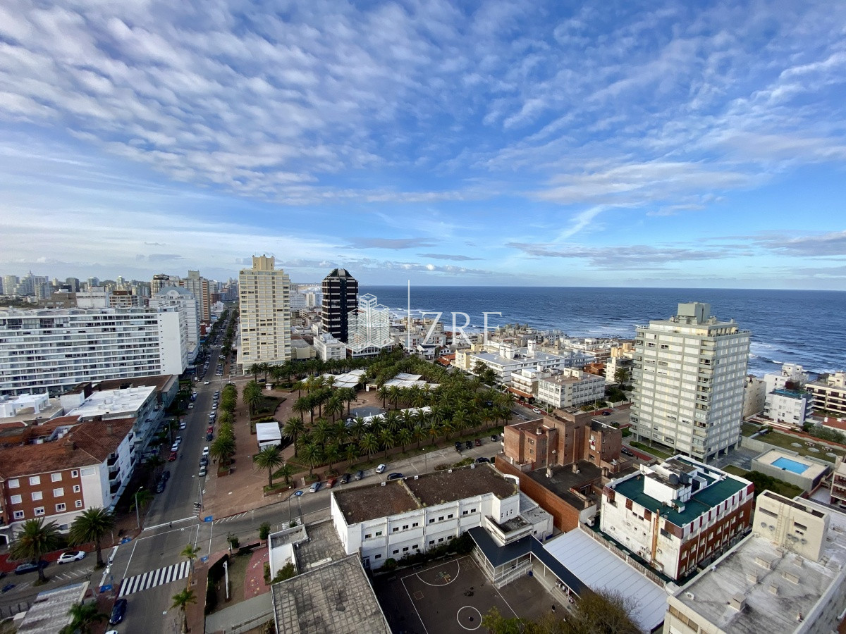 Apartamento ID.349 - Venta Apartamento 3 dormitorios en península Punta del Este 