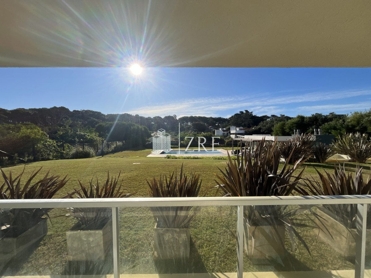 Apartamento ID.233 - Venta apartamento 3 dormitorios playa brava Punta del Este 