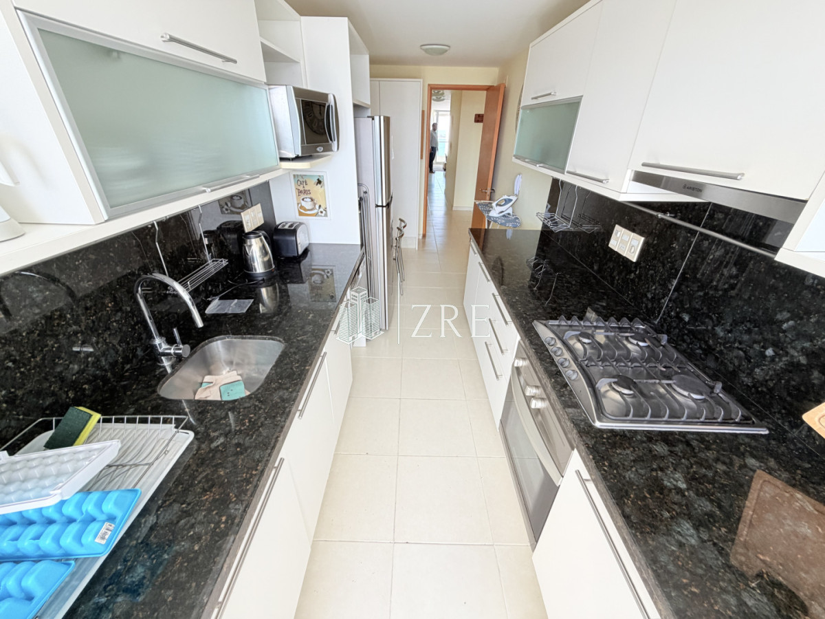 Apartamento ID.1264 - Venta apartamento 2 dormitorios. Playa mansa, Punta del Este 