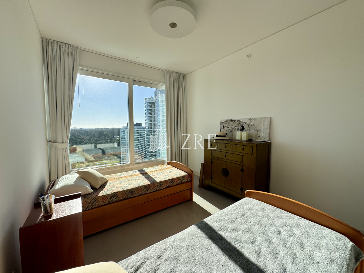 Apartamento ID.558 - Venta apartamento Punta del Este, playa brava 