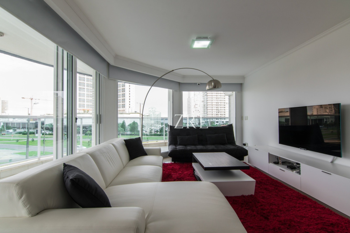 Apartamento ID.495 - Venta apartamento de 4 dormitorios a 200m del mar!