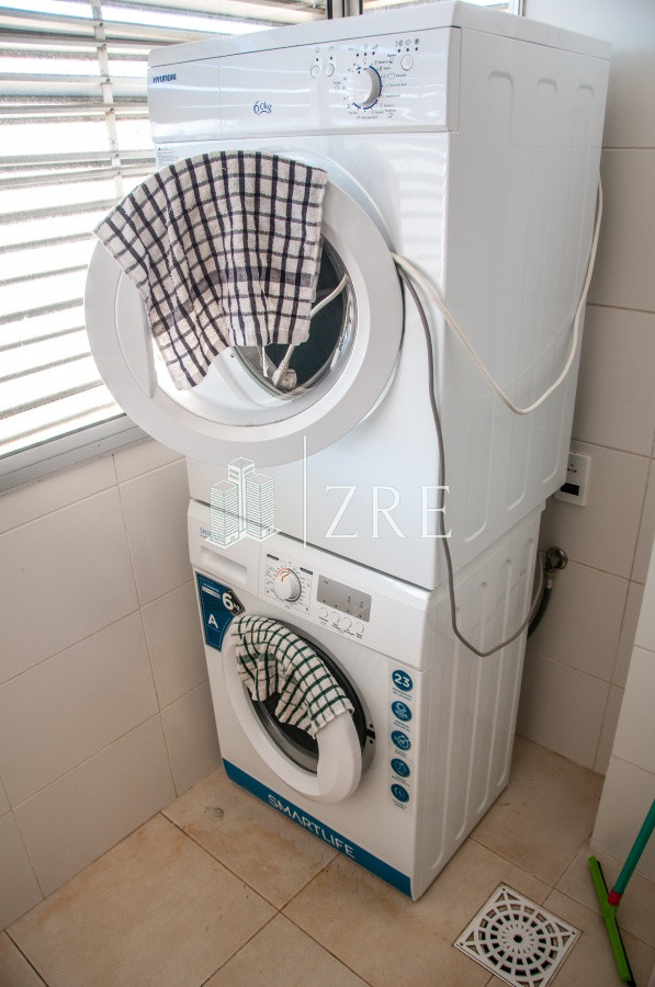 Apartamento ID.338 - Primera fila Playa Mansa, semipiso en Malecon.