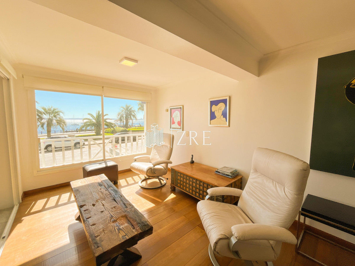 Apartamento ID.985 - Venta y alquiler apartamento en Península, Punta del Este 