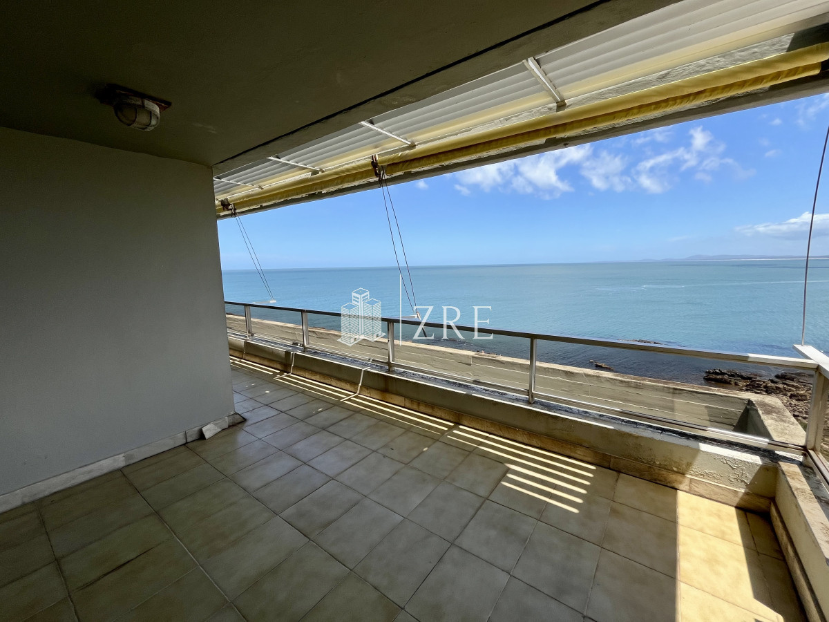 Apartamento ID.685 - Venta Apartamento en venta 3 dormitorios y dependencia en Punta Ballena