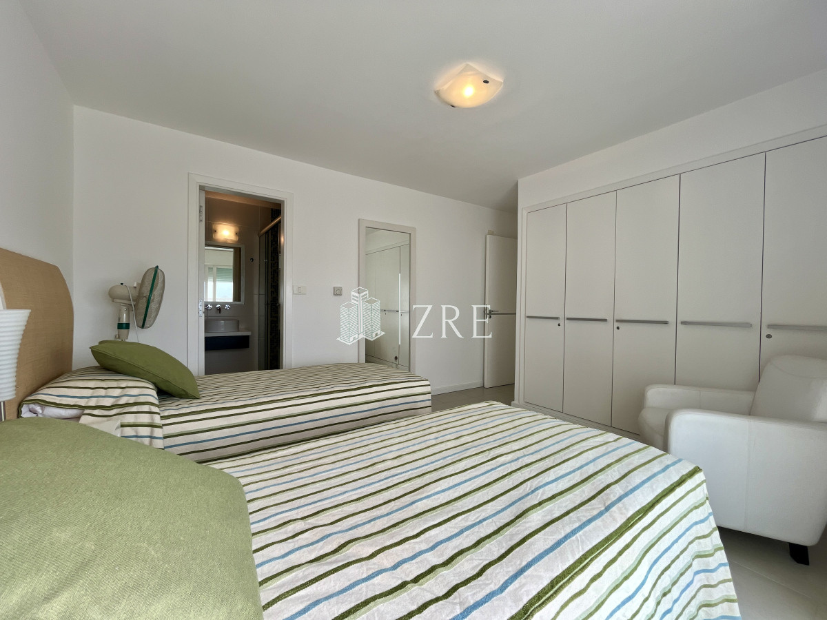 Apartamento ID.695 - Venta apartamento penthouse 3 dormitorios. Playa brava, Punta del Este 