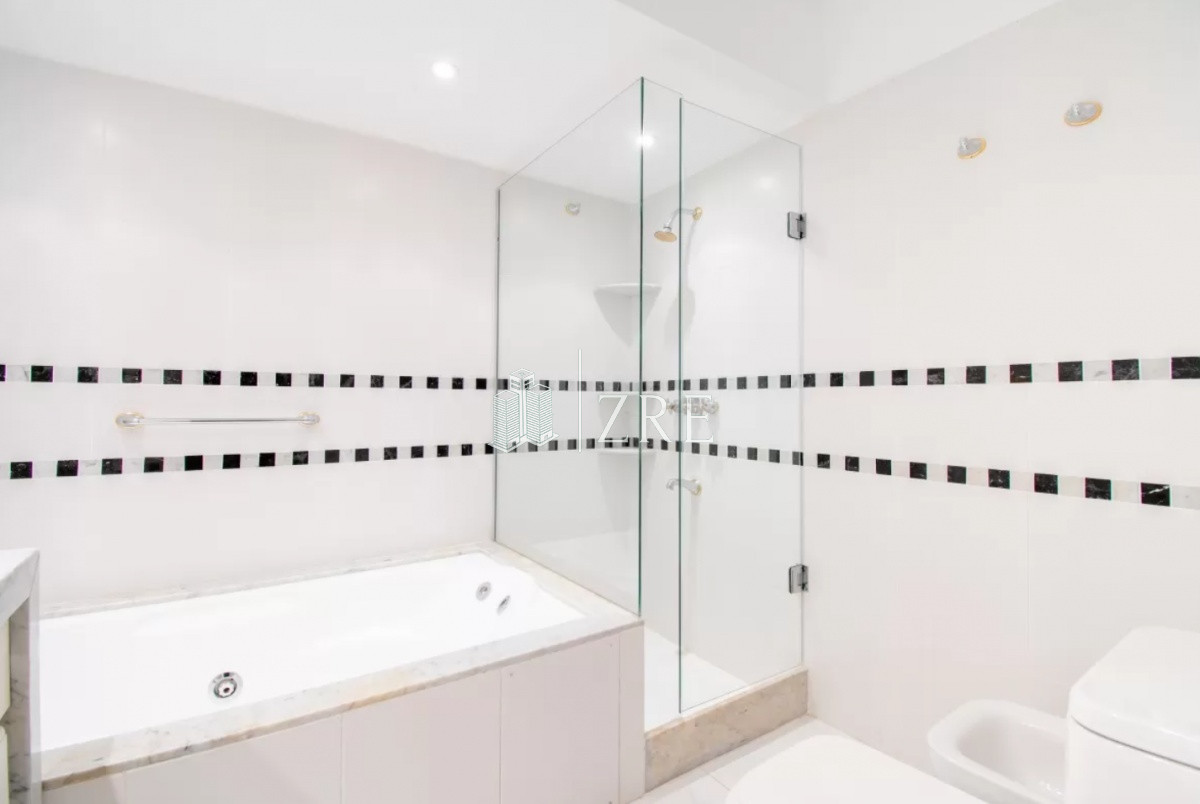 Apartamento ID.350 - Venta duplex 4 dormitorios playa brava Punta del Este