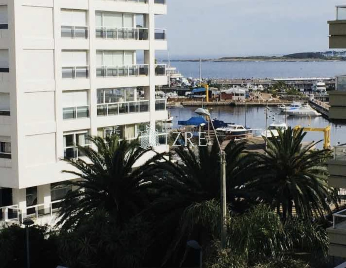 Apartamento ID.109 - Venta apartamento Punta del Este peninsula, con vista al mar