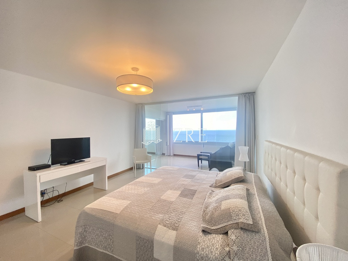 Apartamento ID.290 - Alquiler temporal tiburón III Punta del Este tres dormitorios.  