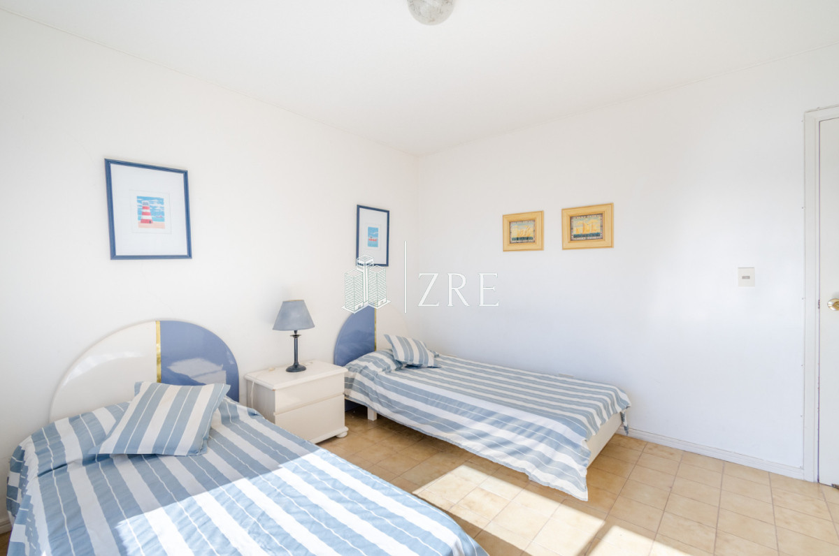 Apartamento ID.674 - Venta apartamento 3 dormitorios. Playa brava, Punta del Este. 