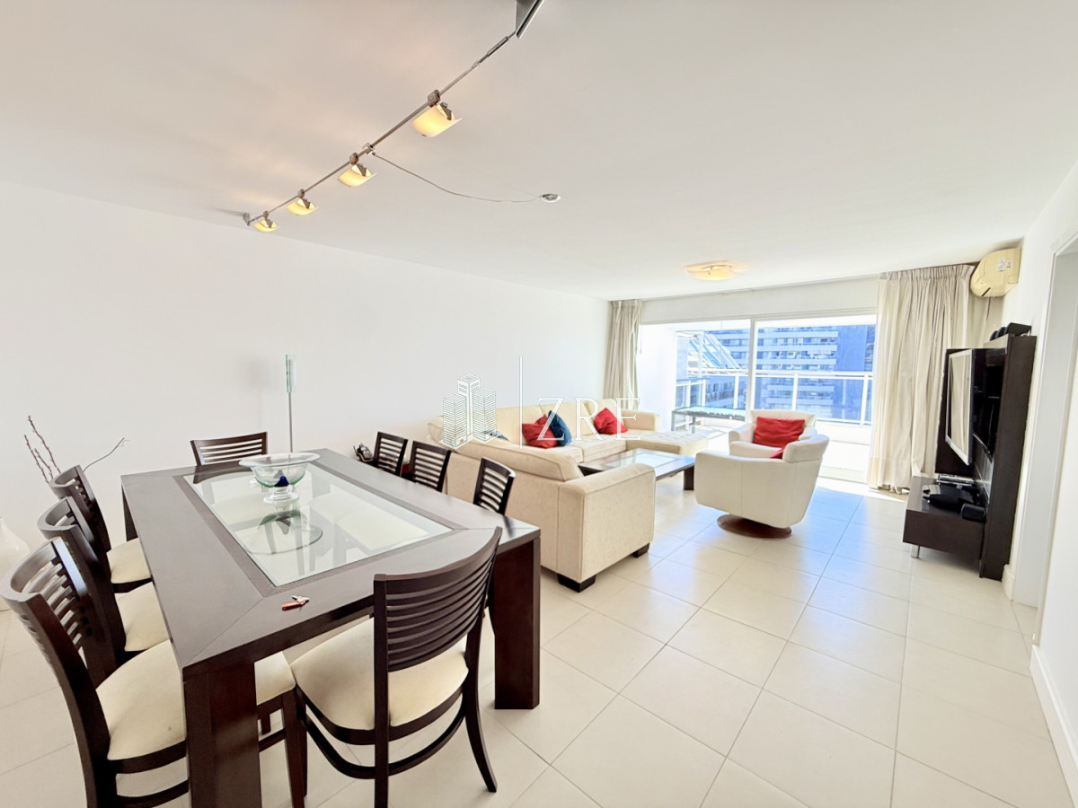 Apartamento ID.783 - Venta Penthouse 3 dormitorios Punta del Este