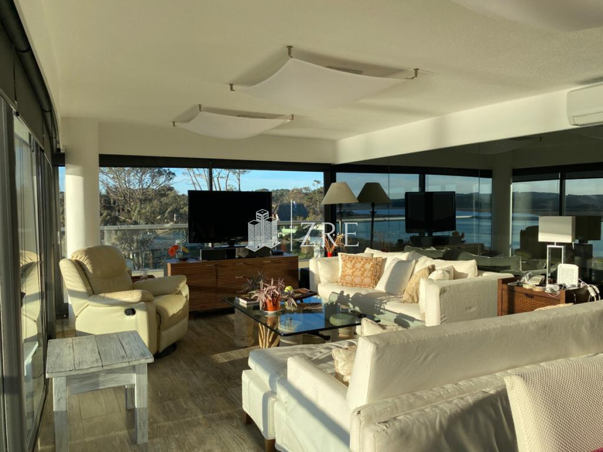 Apartamento ID.927 - Venta Pent-house en Terrazas de la Laguna, Punta del Este