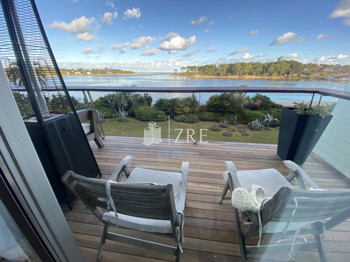 Apartamento ID.533 - Venta apartamento de 4 dormitorios Punta del Este