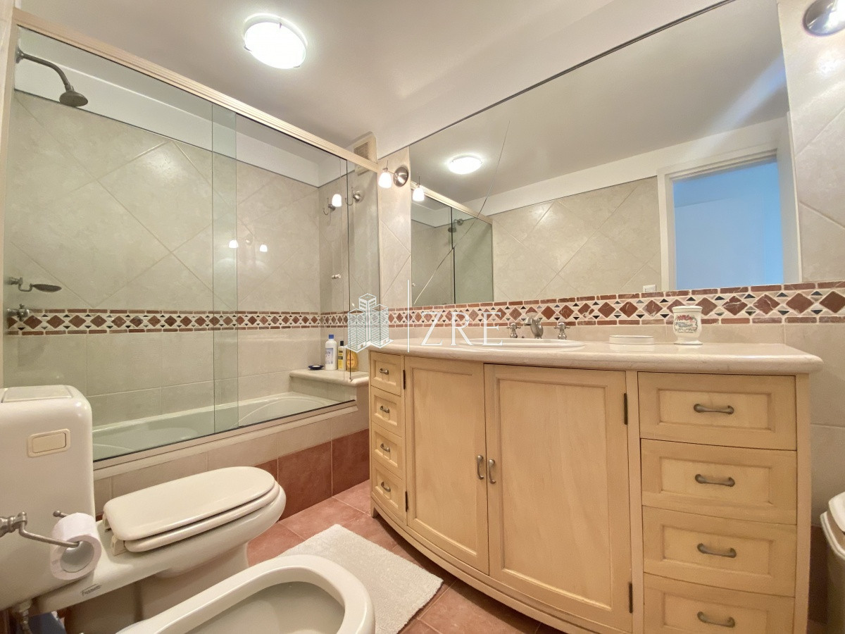 Apartamento ID.289 - Venta apartamento 3 dormitorios. Playa mansa, Punta del Este  