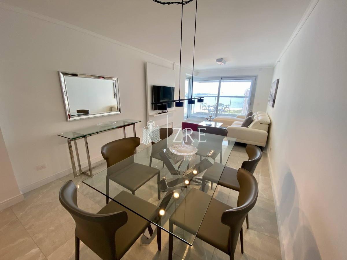 Apartamento ID.311 - Venta dos dormitorios playa mansa Punta del Este