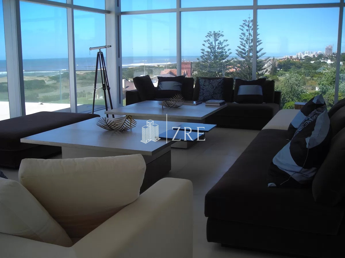 Apartamento ID.908 - Venta apartamento 5 dormitorios playa brava Punta del Este 