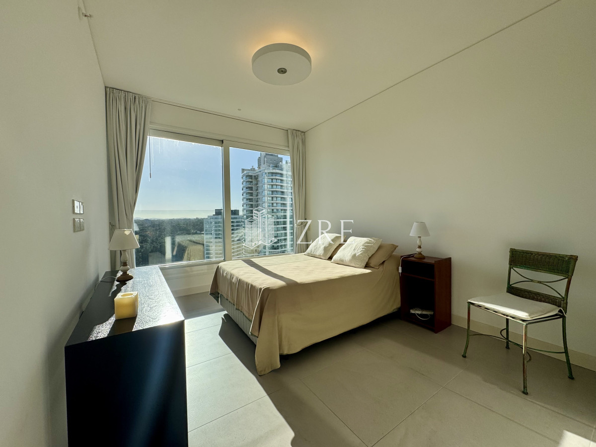 Apartamento ID.558 - Venta apartamento Punta del Este, playa brava 