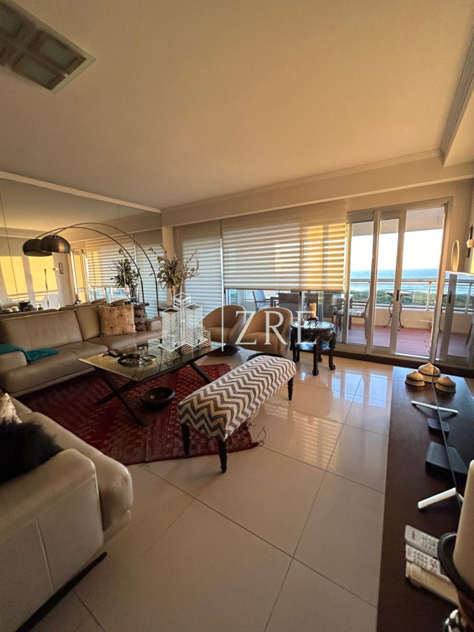 Apartamento ID.637 - Venta apartamento tres dormitorios