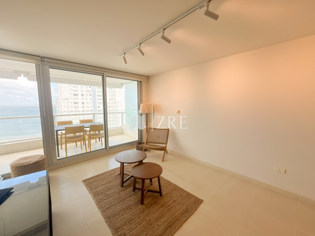 Apartamento ID.931 - Alquiler temporal, apartamento 2 dormitorios. Playa mansa, Punta del Este. 