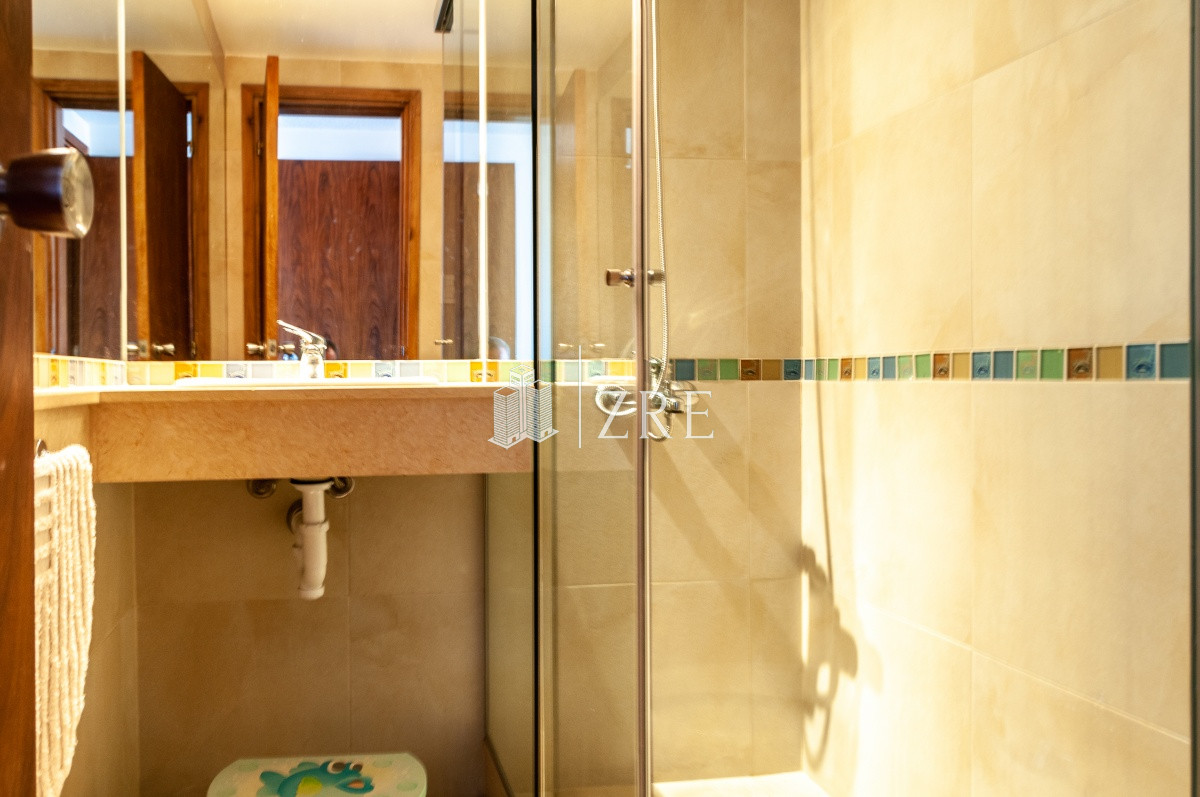 Apartamento ID.338 - Primera fila Playa Mansa, semipiso en Malecon.