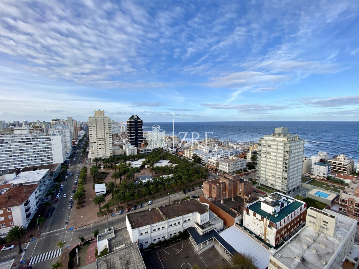 Apartamento ID.349 - Venta Apartamento 3 dormitorios en península Punta del Este 