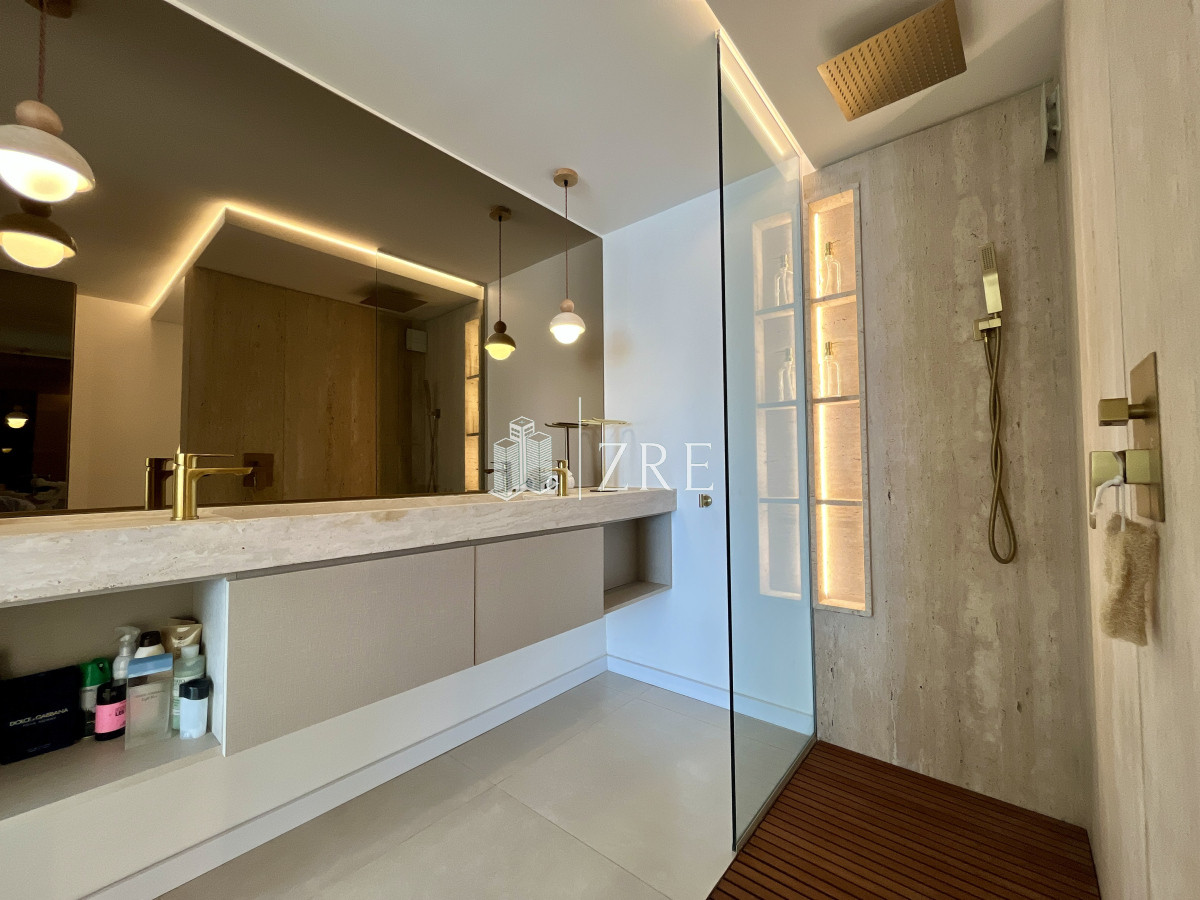 Apartamento ID.668 - Venta apartamento 4 dormitorios. Playa brava, Punta del Este 