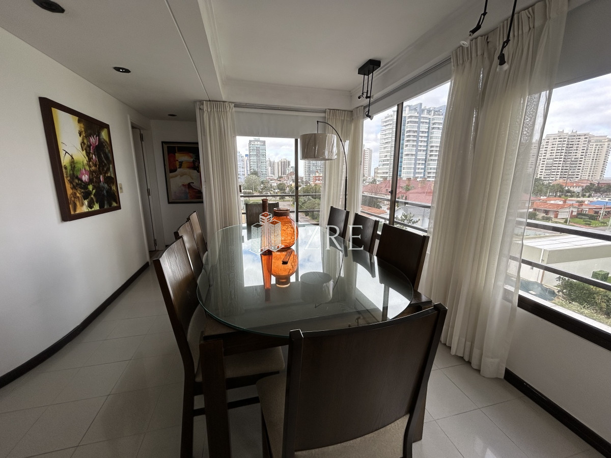 Apartamento ID.753 - Venta apartamento 3 dormitorios, Mansa, Punta del Este