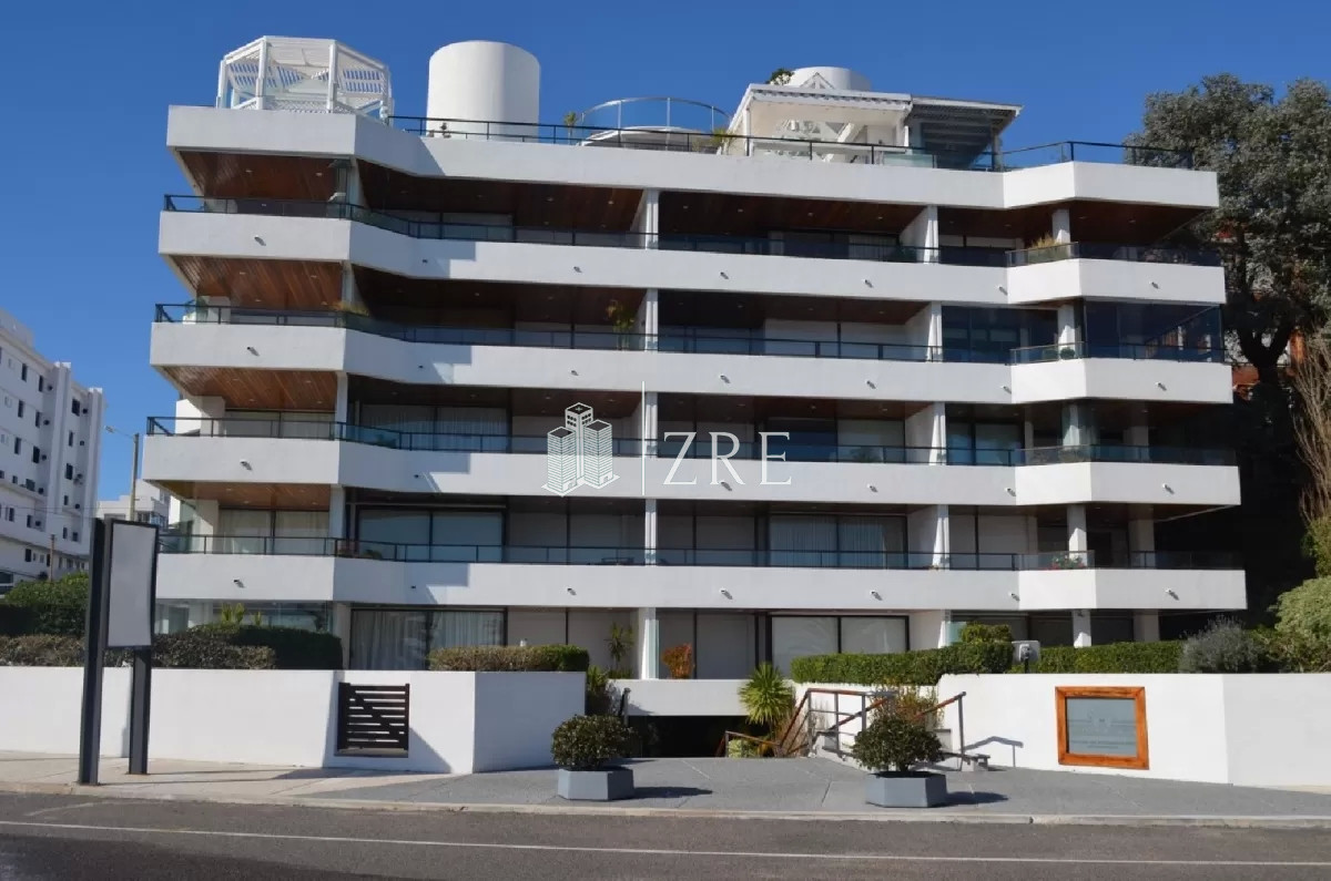 Apartamento ID.297 - Venta apartamento 4 dormitorios  Punta del Este