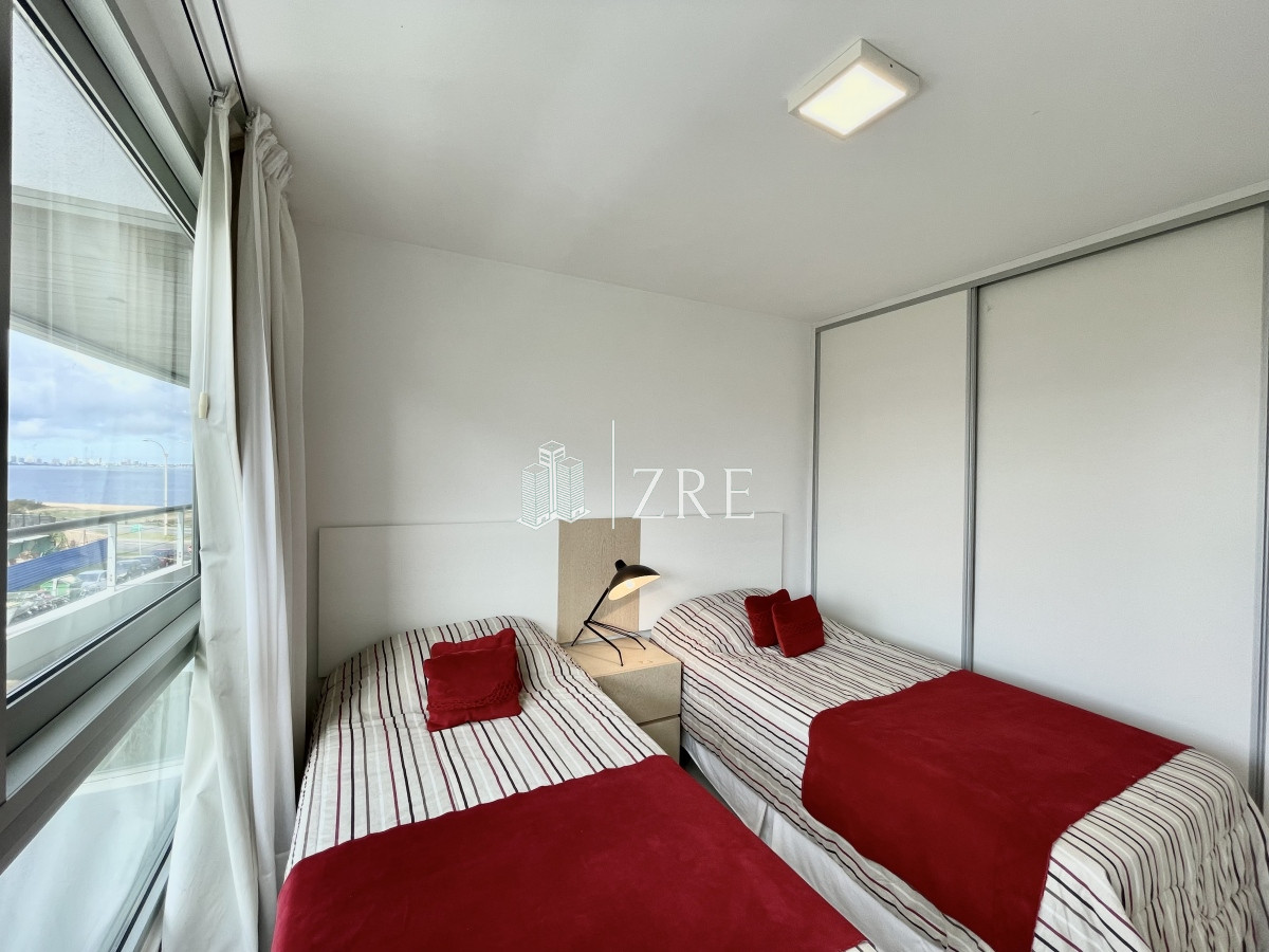 Apartamento ID.235 - venta apartamento 2 dormitorios  2 baños  Parrillero. Playa mansa, Punta del Este 