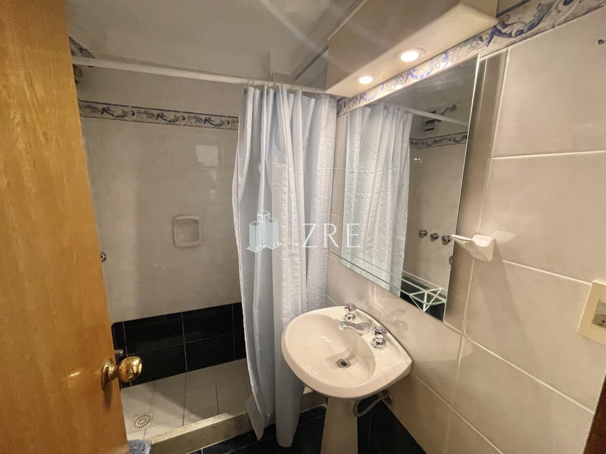 Apartamento ID.215 - Venta apartamento 3 Dormitorios en Península, Punta del Este, Oportunidad!