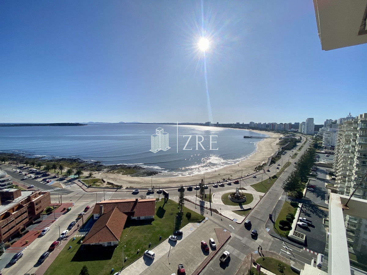 Apartamento ID.462 - Venta apartamento 4 dormitorios playa mansa Punta del Este