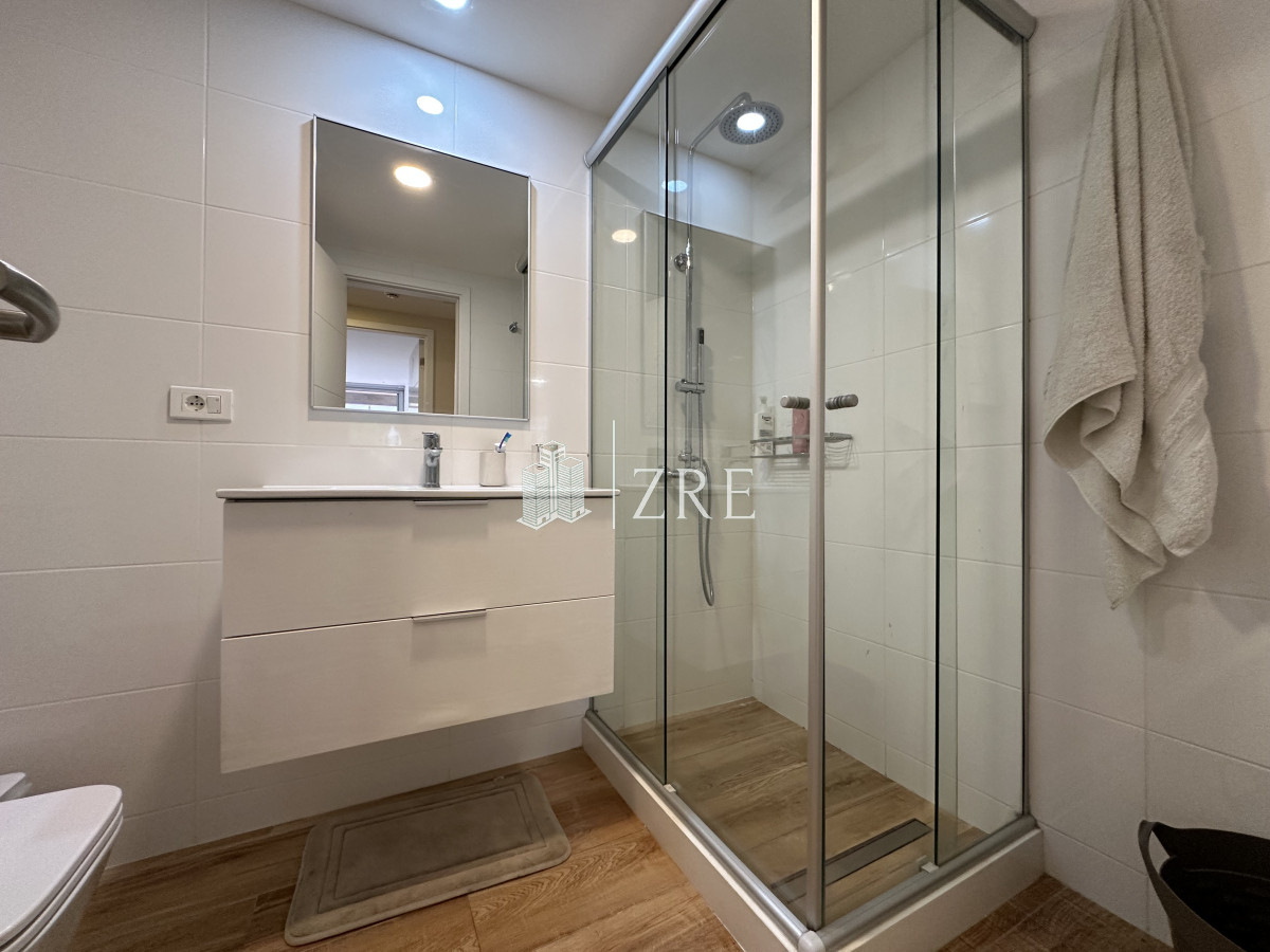 Apartamento ID.661 - Venta apartamento 3 dormitorios. Playa mansa, Punta del Este. 