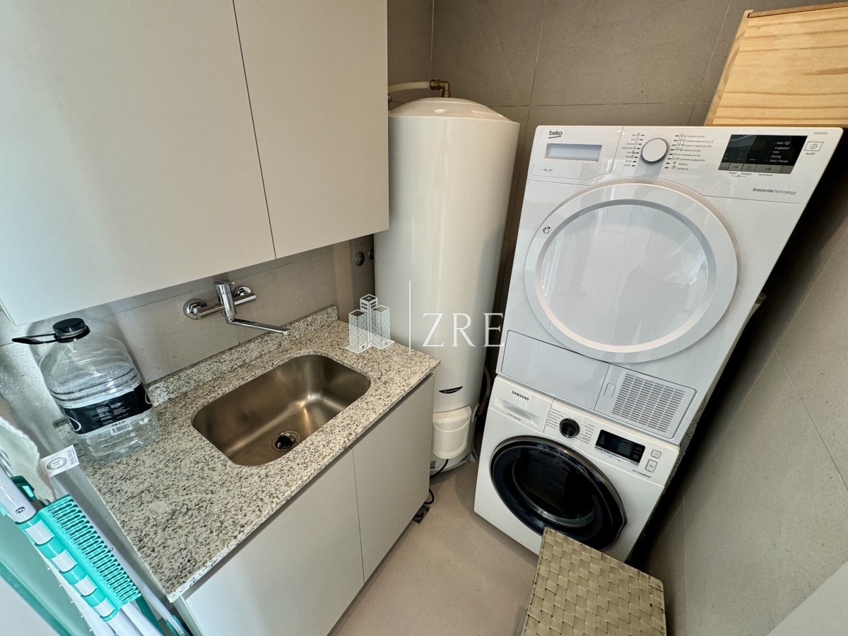 Apartamento ID.558 - Venta apartamento Punta del Este, playa brava 