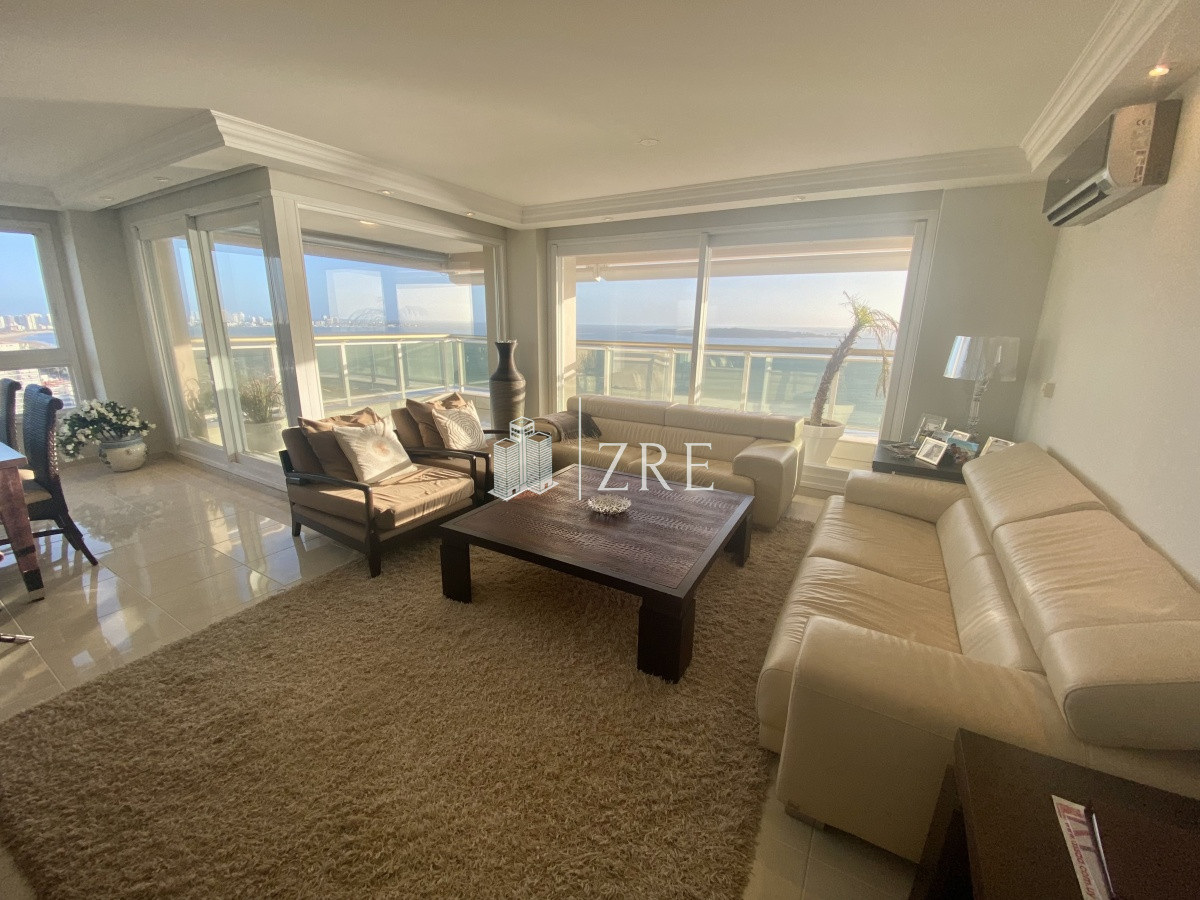 Apartamento ID.287 - Venta Departamento 3 Dormitorios en suite - Primera Línea Mansa 